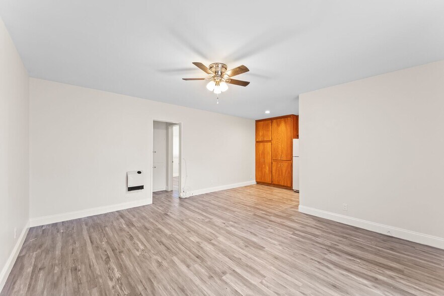 Building Photo - 14525 Albers St