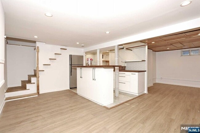 Building Photo - 7-09-9 Campbell Rd