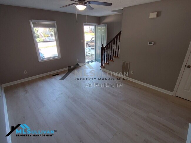 Building Photo - 2211 Peppertree St
