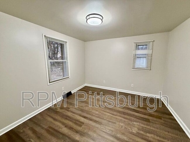 Building Photo - 2307 Monroeville Rd