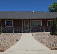 Building Photo - 697 Bluerock Rd