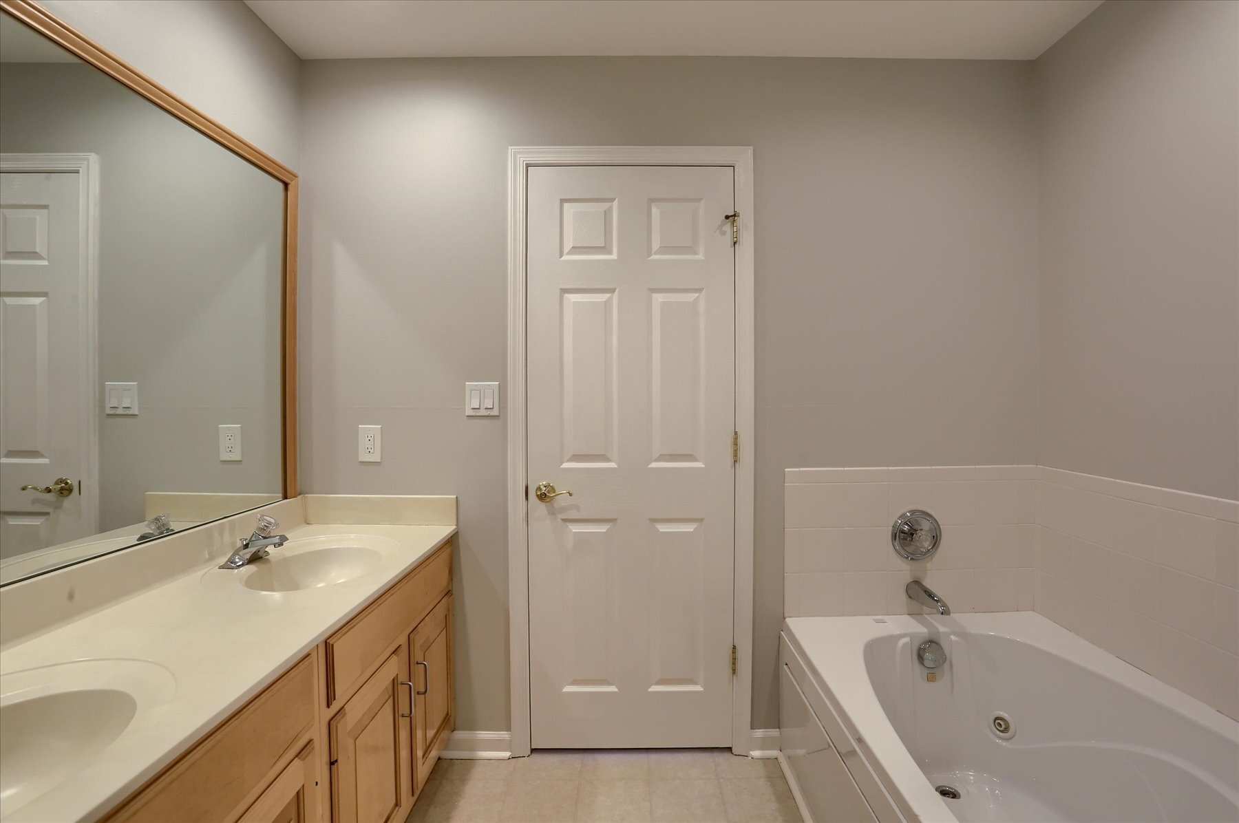 Building Photo - 523 Northstar Dr