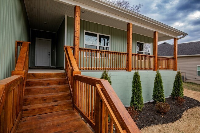 Building Photo - 47 Overton Dr