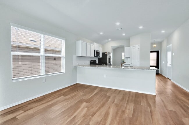 Building Photo - 6854 Hibiscus Falls