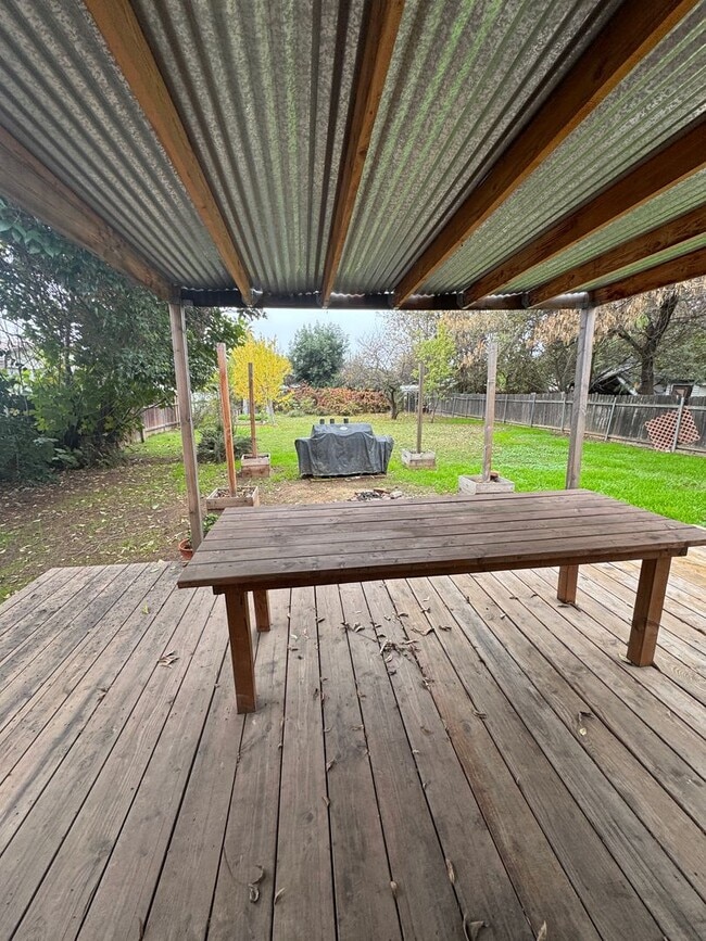 Building Photo - 3 bed /2 ba house - Olivehurst