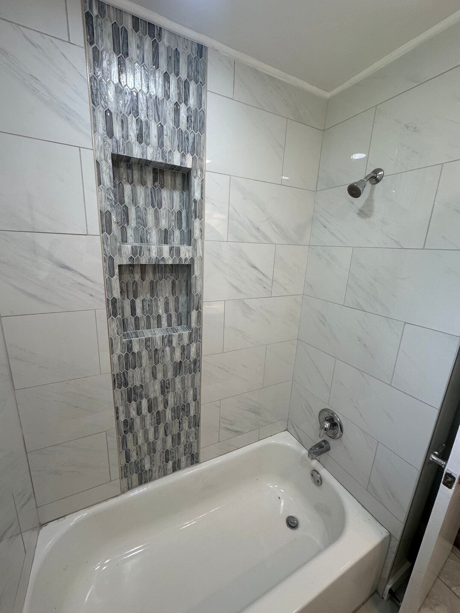 Building Photo - 429 Ventura Ave