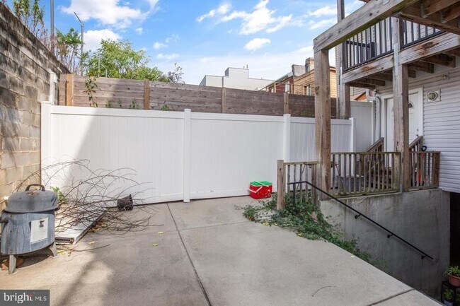 Building Photo - 1228 N 25th St