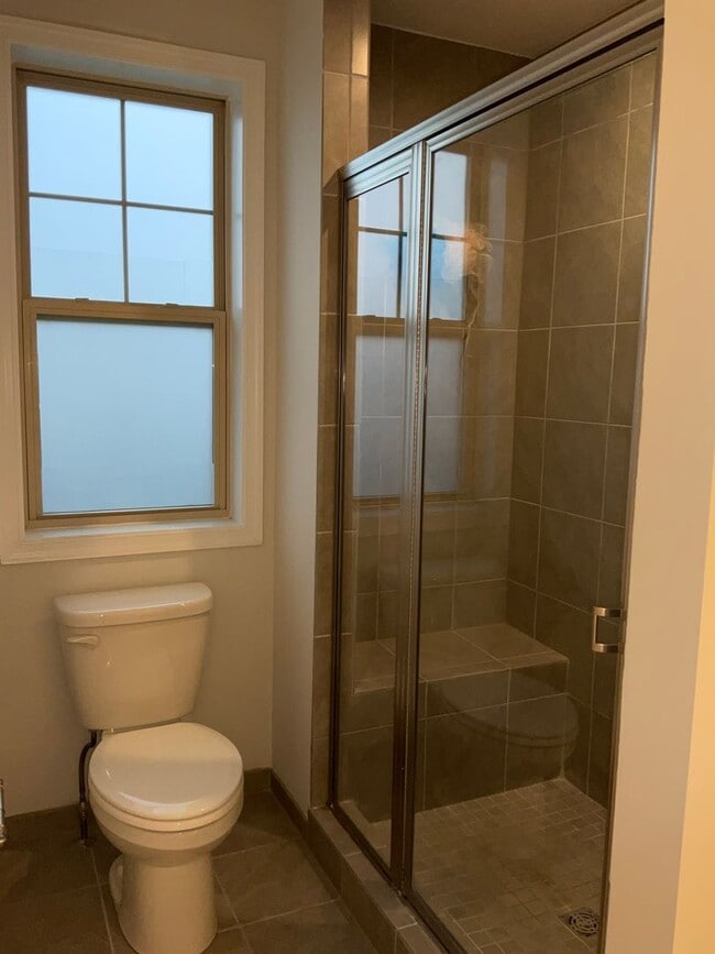 Building Photo - Beautiful 4BR 3.5BA 3 level townhome with 2 car attached garage located in the Cabin Branch Commu...