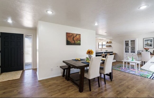 Building Photo - Beautiful Property Located in Albany is Av...