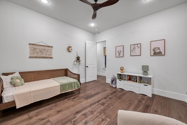 Building Photo - 15937 Stagecoach Rd