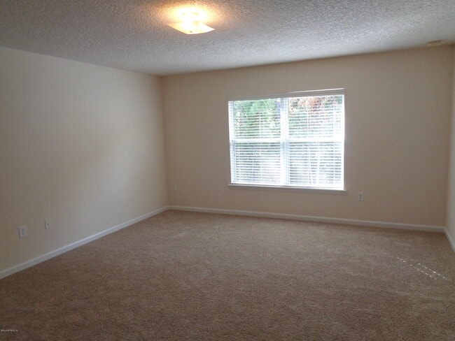 Building Photo - 682 Candlebark Dr