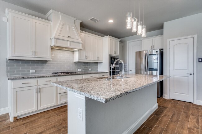 Building Photo - 16380 Moss Haven Ln