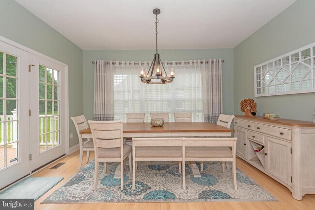 Building Photo - 18959 Gold Finch Cove