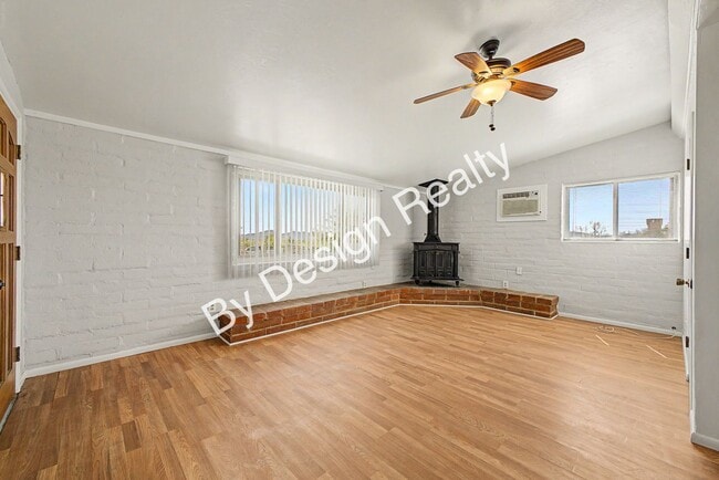 Building Photo - Mid Century Ranch Home on 2+ Acres with Private Pool - Mountain & City Views
