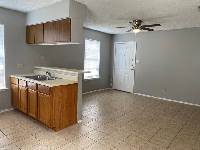 Building Photo - 801 W Olmos Dr