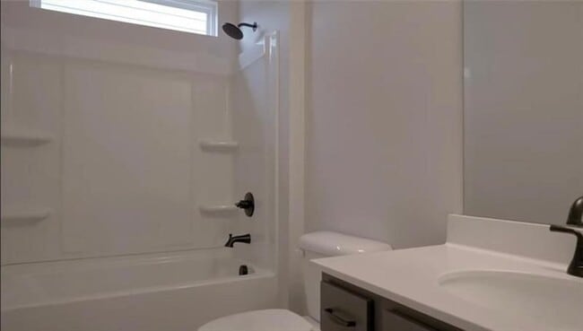 Building Photo - 702 Shetland Trl