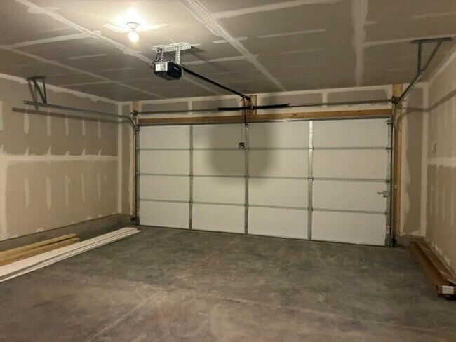 Building Photo - Brand New 3 Bedroom - 2.5 Bath Condo in Union Grove