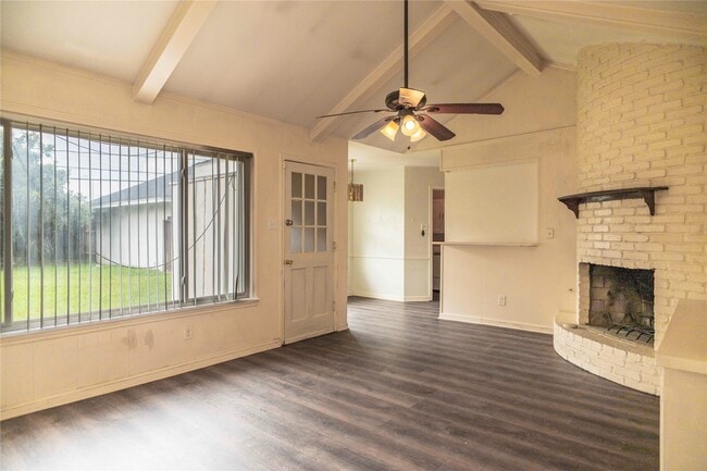 Building Photo - 8819 Hazen St