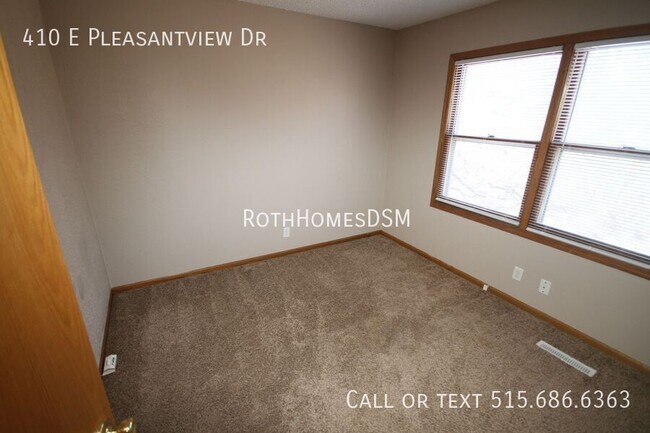 Building Photo - 410 E Pleasant Vw Dr