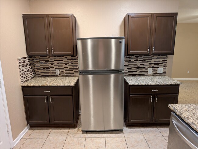 Building Photo - 18920 Sunrise Rnch Ct