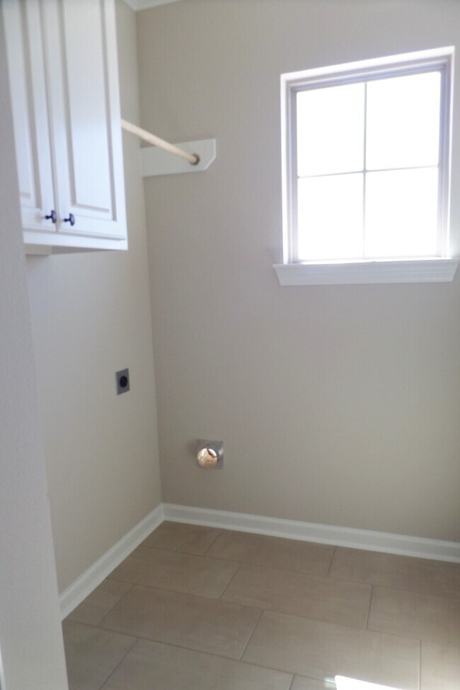 Building Photo - 14092 Wetherly Dr