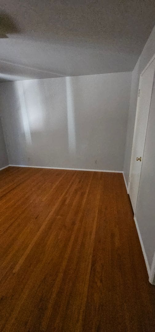 Building Photo - 3 bedroom Riverside home