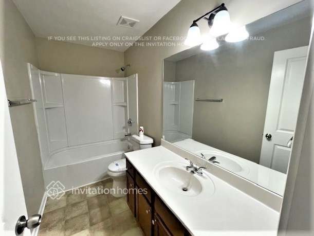 Building Photo - 2170 Stonebrook Dr