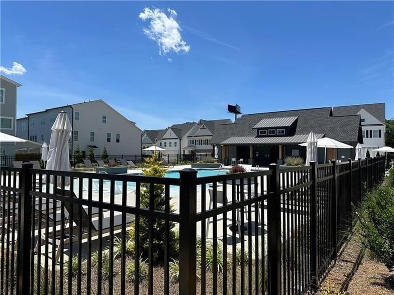 Building Photo - 1220 Waterfall Ct