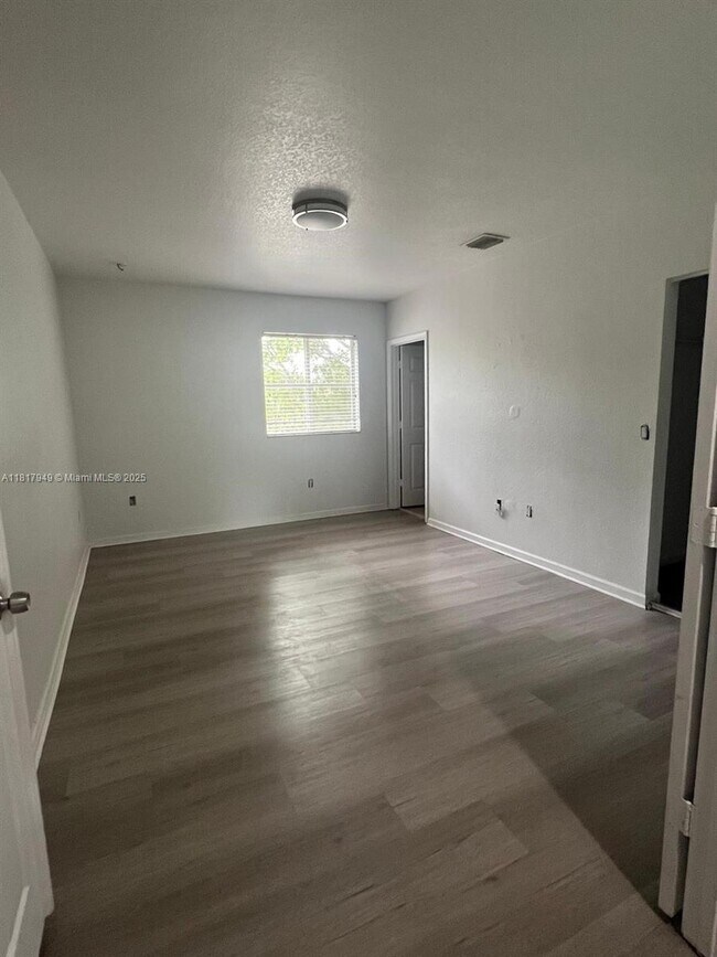 Building Photo - 8271 SW 29th St
