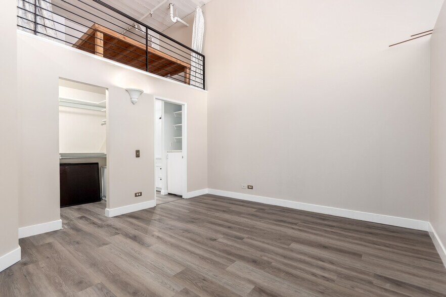 Building Photo - 720 16th St Mall