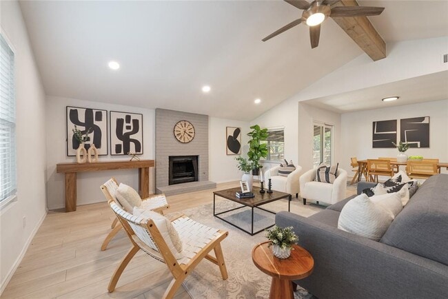 Building Photo - 6809 Lunar Dr