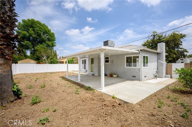 Building Photo - 6621 Chimineas Ave