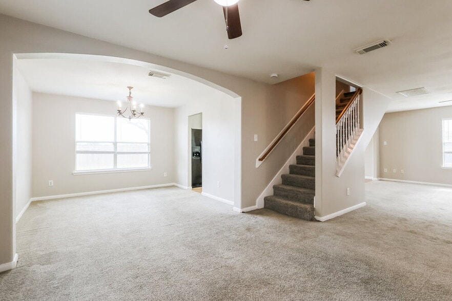 Building Photo - 25306 Barmby Dr