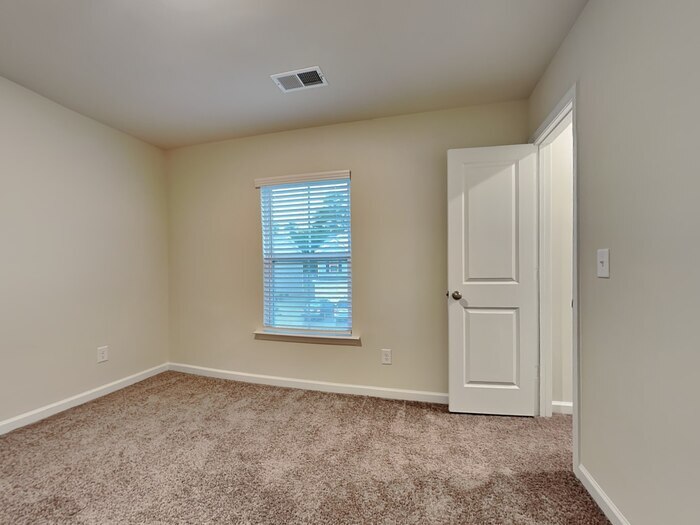 Building Photo - 129 Boat Clb Ln