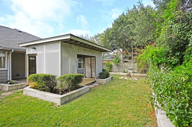 Building Photo - 1131 River Rock