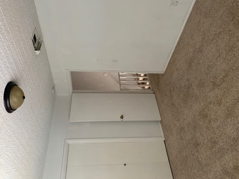 Building Photo - 1717 W 950 N