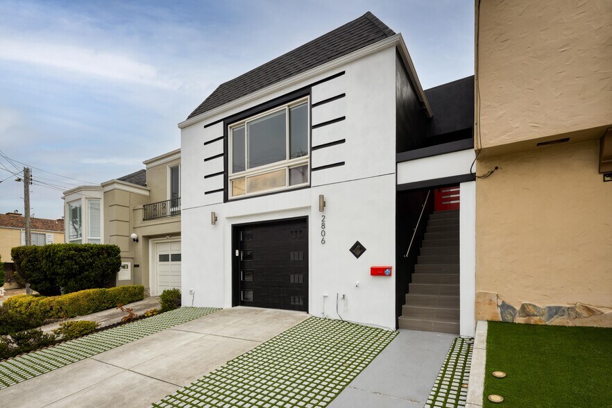 Building Photo - 2806 36th Ave