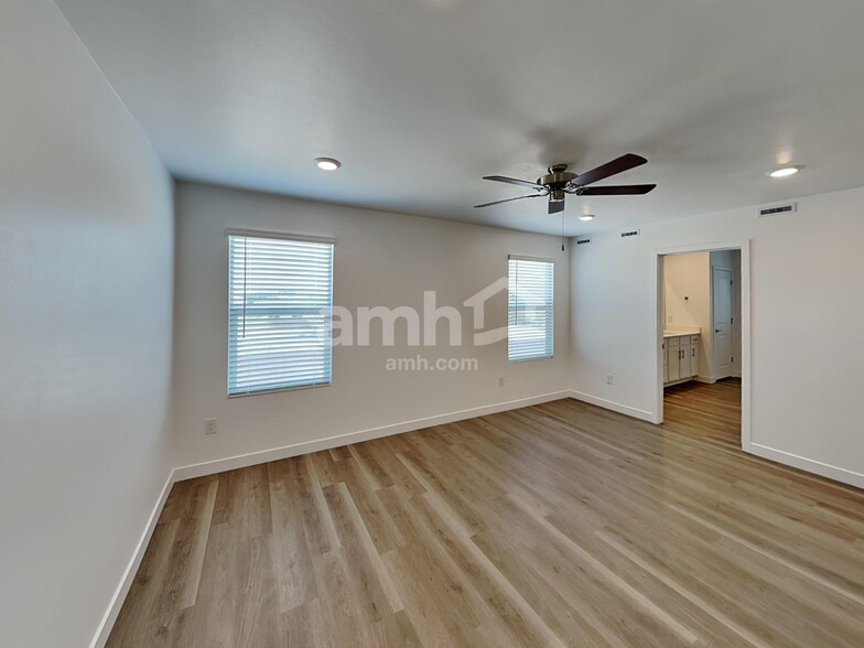 Building Photo - 6521 E Paseo Alga