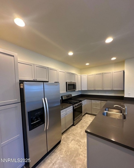 Building Photo - 1279 Par Three Dr