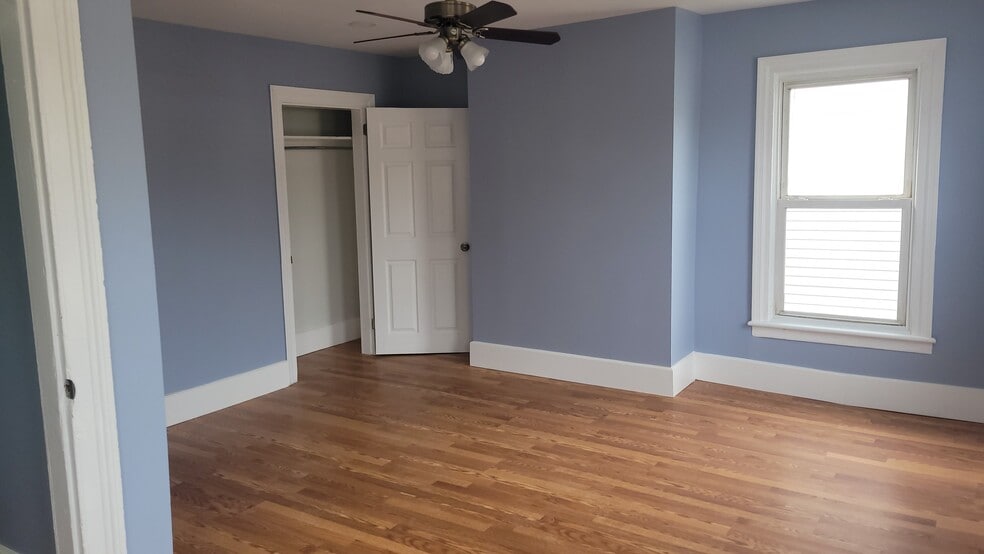 Livingroom - 222 Snyder St