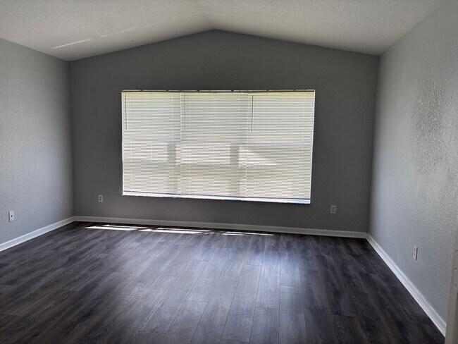 Building Photo - Spacious 4 Bedroom Home in Kissimmee, FL!