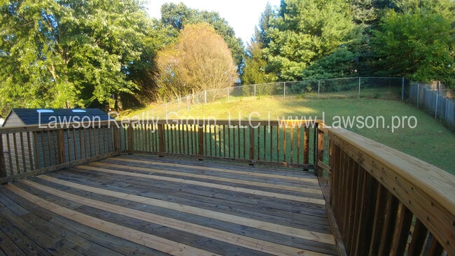 Building Photo - Beautiful Home in Cave Spring with Partially Finished Basement