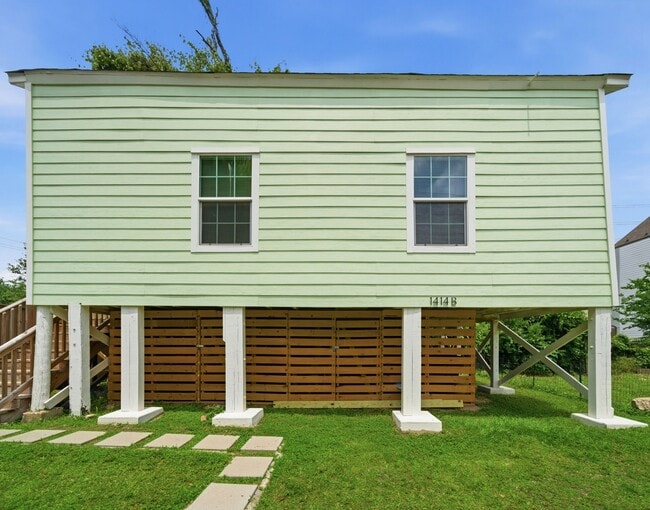 Building Photo - 1414 Shearn St