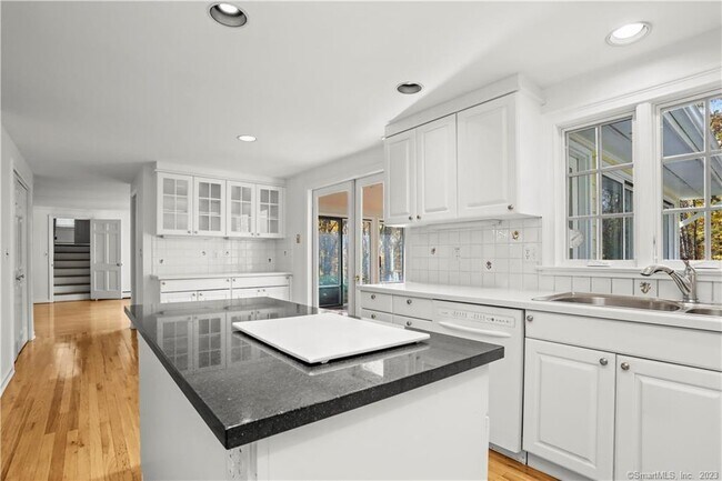 Building Photo - 202 S Bald Hill Rd