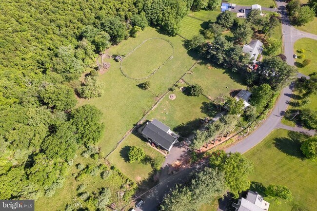 Building Photo - 4301 Mountain View Dr