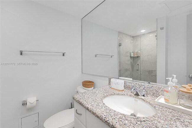 Building Photo - 5600 Collins Ave