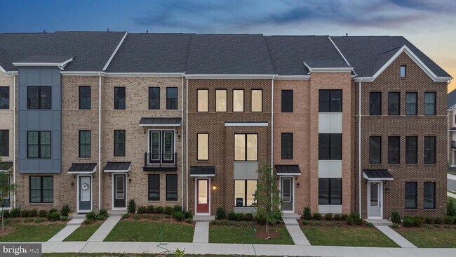 Building Photo - 42106 Picasso Sq