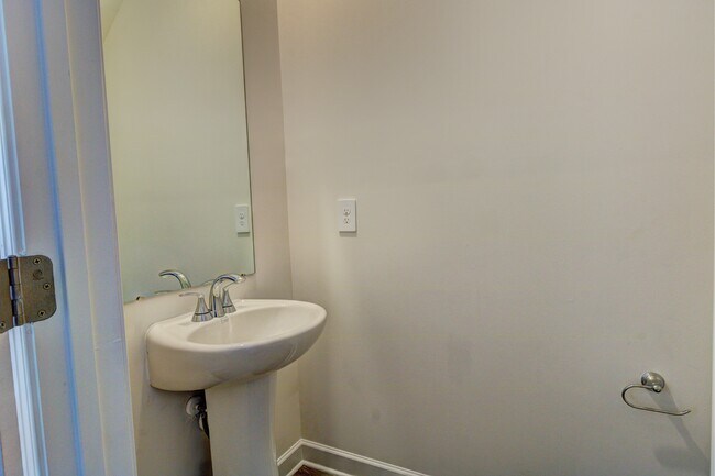 Building Photo - 5037 Poplin Vly