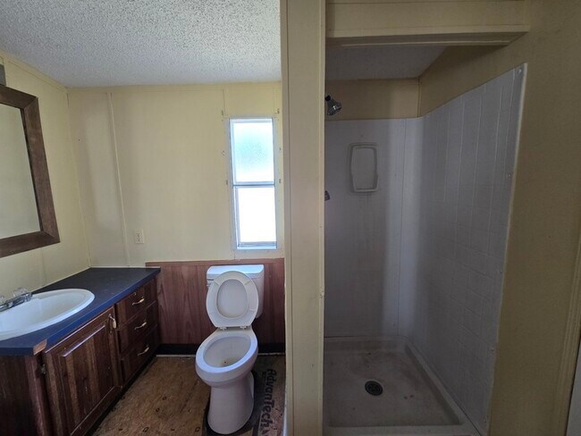 Building Photo - 2115 Cattail Cir
