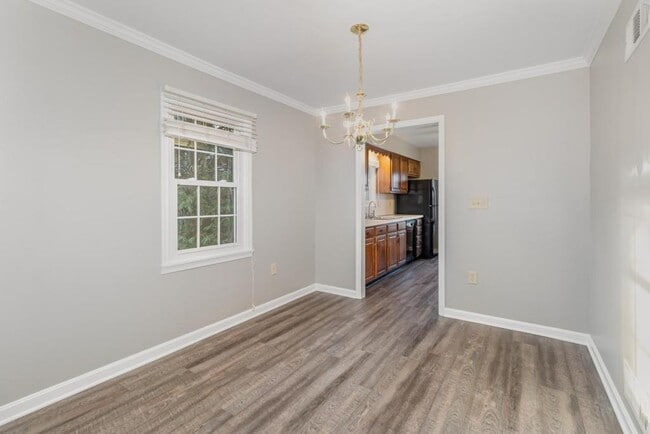 Building Photo - 618 Park Ridge Dr